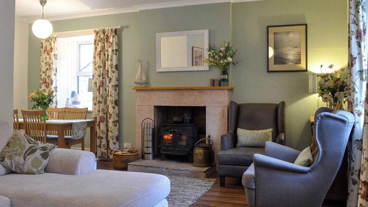 Sandyhills Cottage | 2 bedroom accommodation in Sandyhills