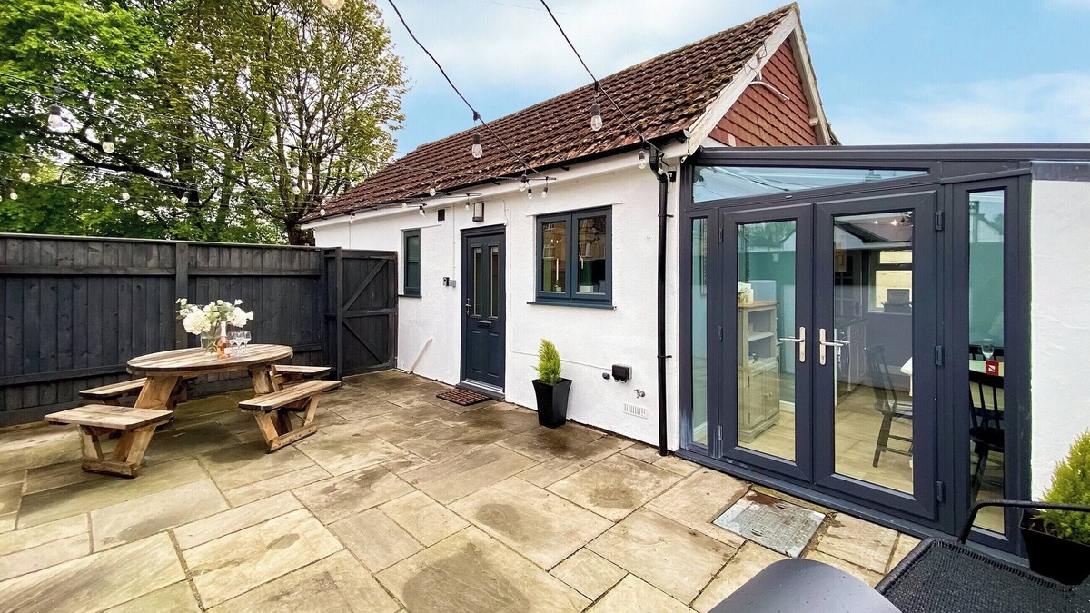 Warminster Cottage | 2 bedroom accommodation in Codford, near Warminster