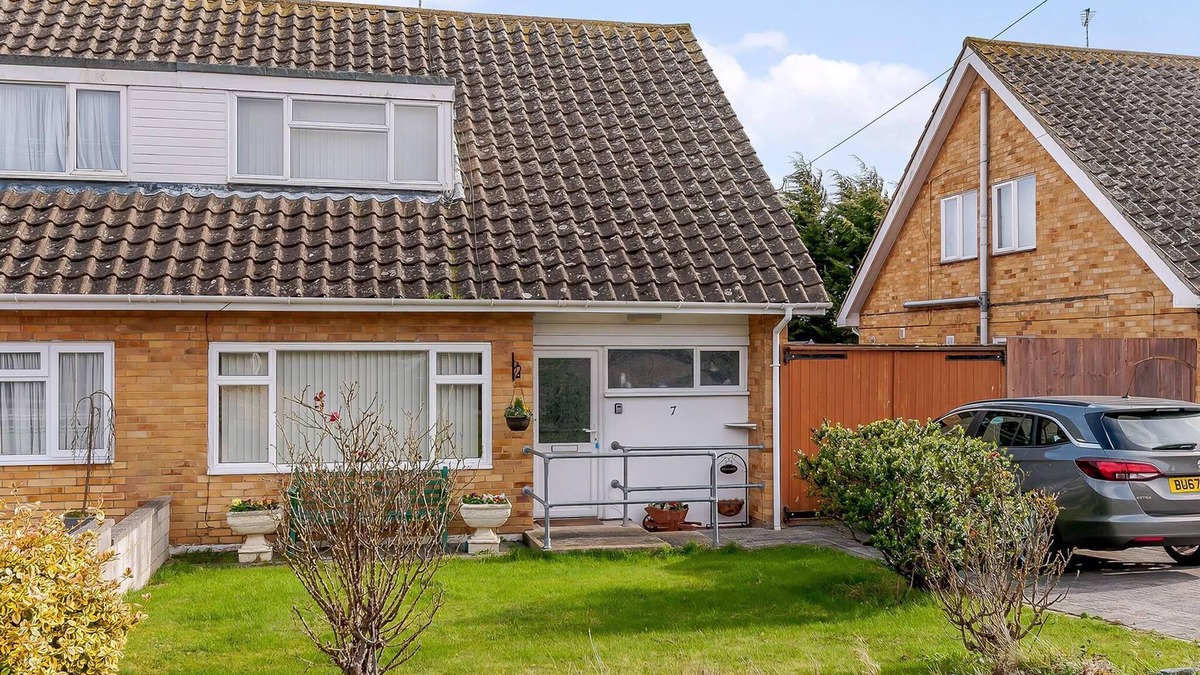 Whitstable Cottage | 2 bedroom accommodation in Whitstable