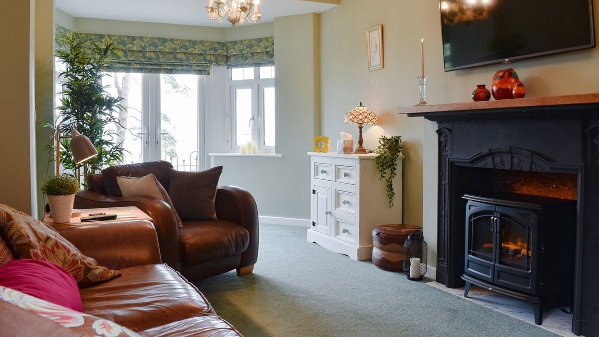 Raymonds Hill Cottage | 2 bedroom accommodation in Axminster