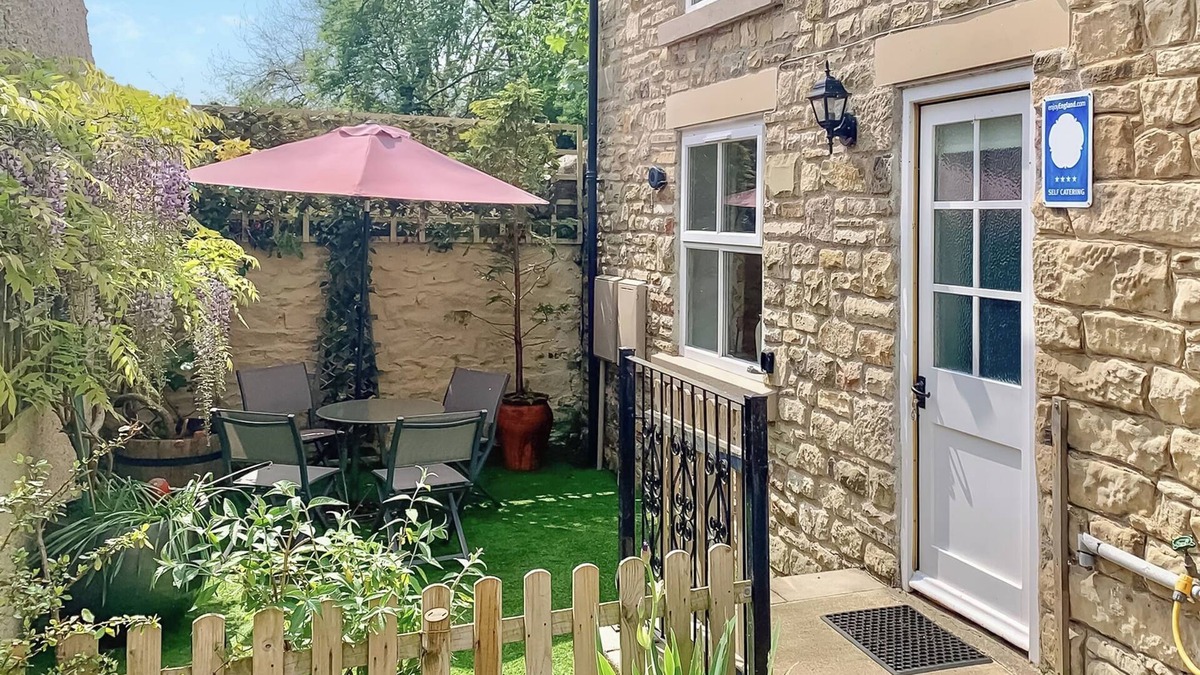 Staindrop Cottage | 2 bedroom accommodation in Staindrop, near Barnard Castle