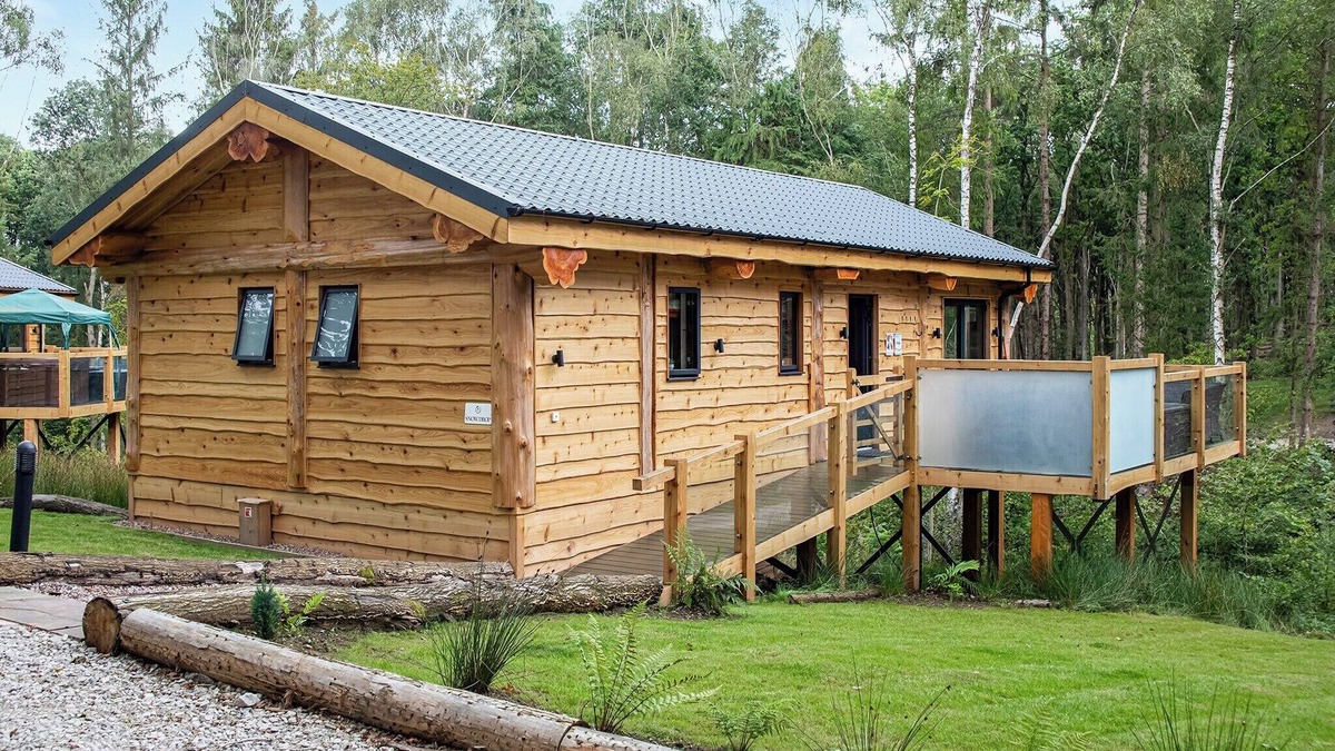 Overton-on-dee Ski Chalet | 2 bedroom accommodation in Ellesmere