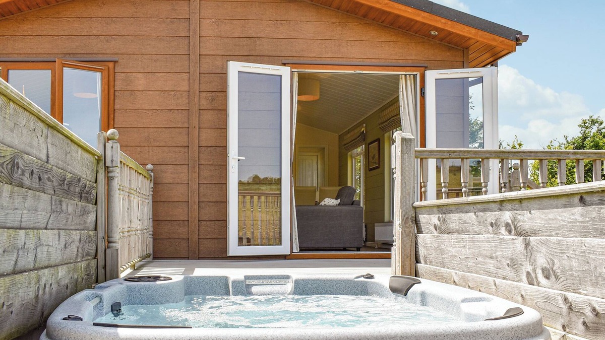 East Woodyates Cottage | 2 bedroom accommodation in Pentridge