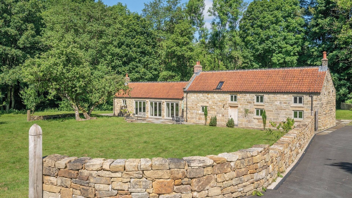 Hartoft Cottage | 2 bedroom accommodation in Hartoft, near Rosedale Abbey