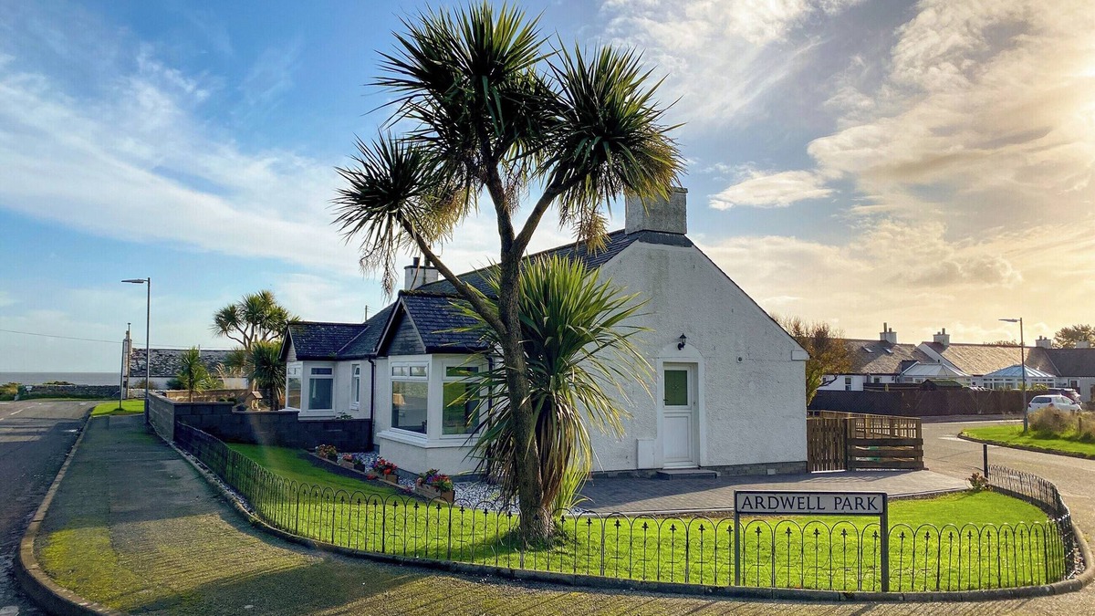 Ardwell Cottage | 2 bedroom accommodation in Ardwell, near Stranraer