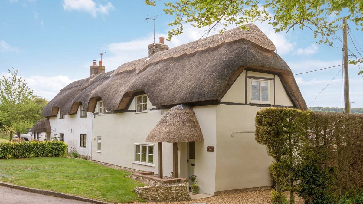 West Meon Cottage | 2 bedroom accommodation in Kilmeston, near Alresford