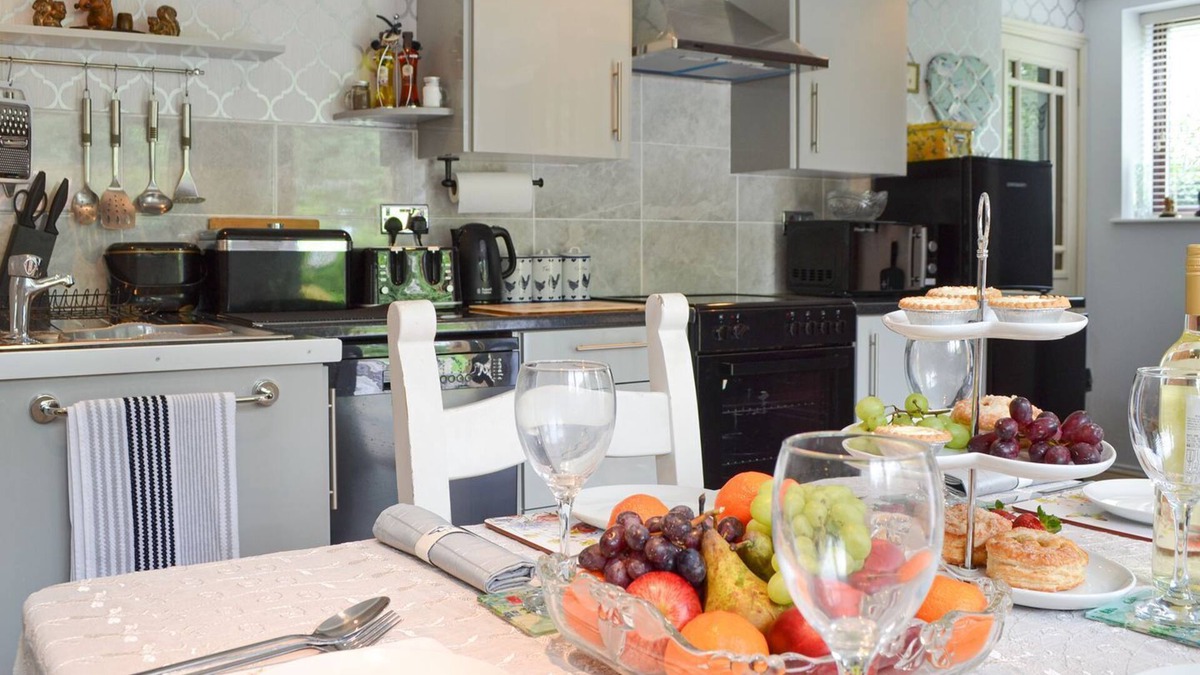 Winestead Cottage | 2 bedroom accommodation in Ottringham, near Hull