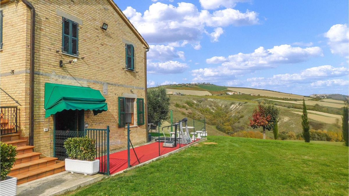 Cossignano House | 2 bedroom accommodation in Cossignano
