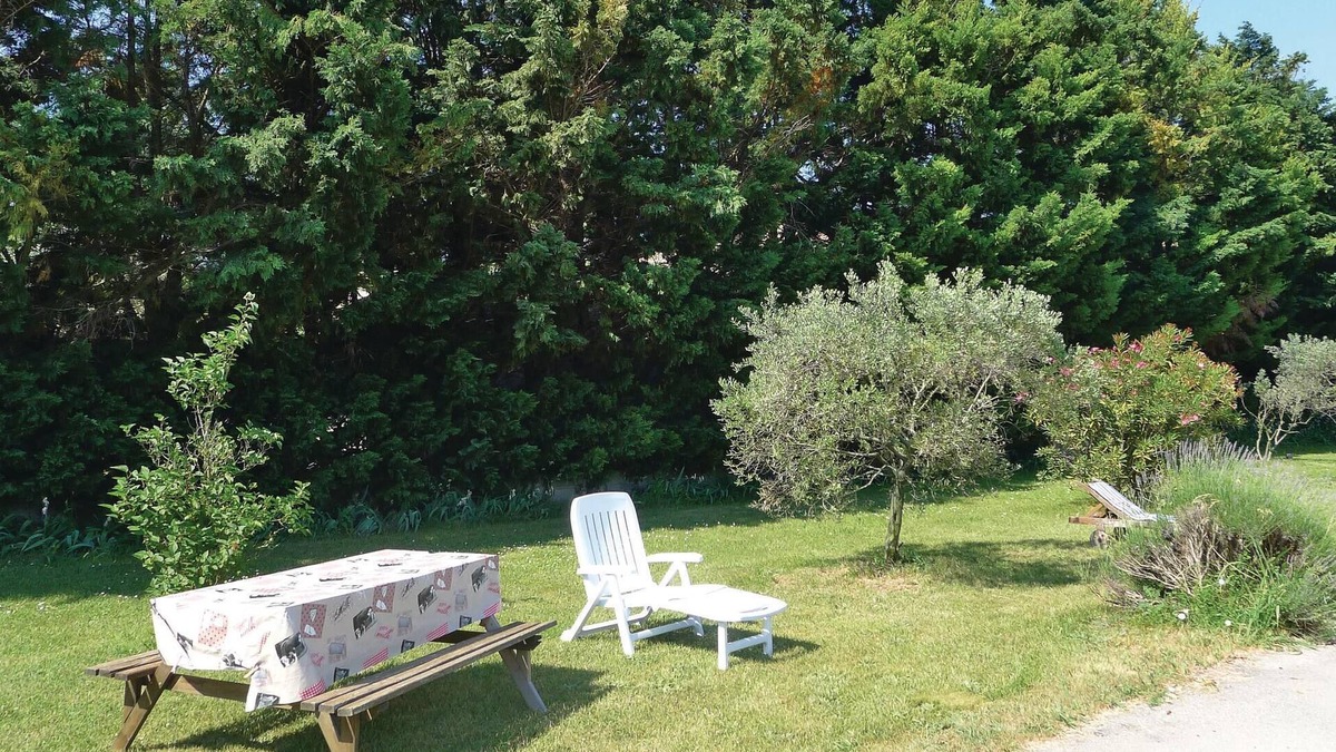 Mallemort Apartment | 2 bedroom accommodation in Mallemort