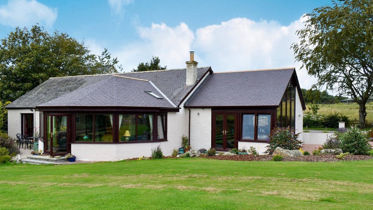 Milltimber Cottage | 2 bedroom accommodation in Milltimber, near Aberdeen