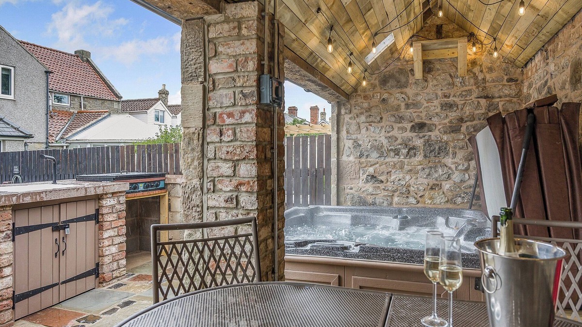South Charlton Cottage | 2 bedroom accommodation in Beadnell
