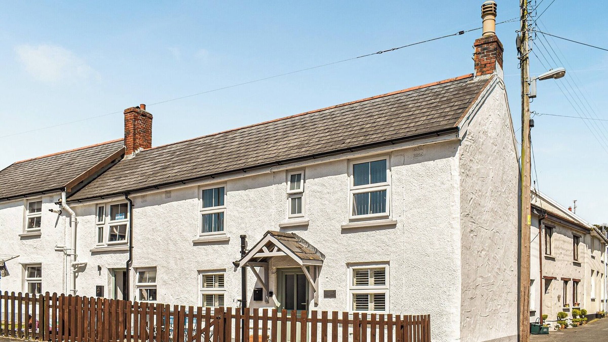 Braunton Cabin | 2 bedroom accommodation in Braunton
