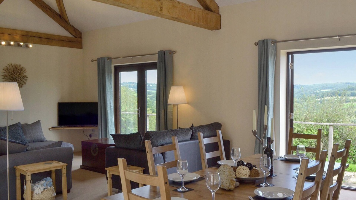 Bridport Cottage | 2 bedroom accommodation in Charmouth, near Lyme Regis