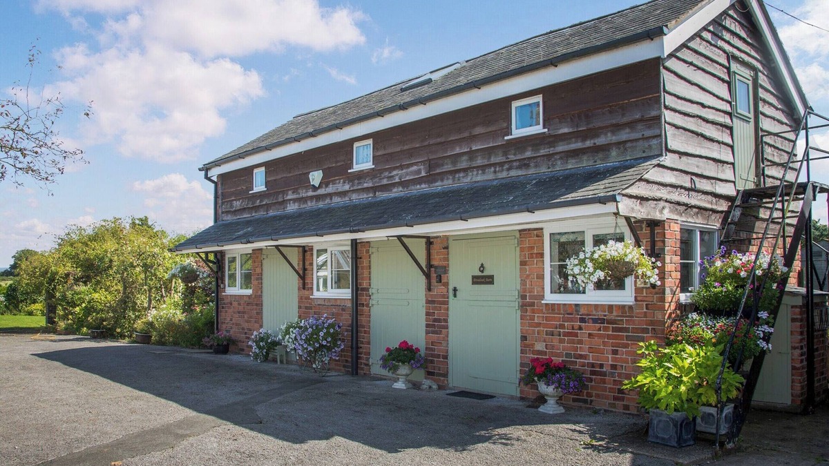 Ellesmere Cottage | 2 bedroom accommodation in Ellesmere