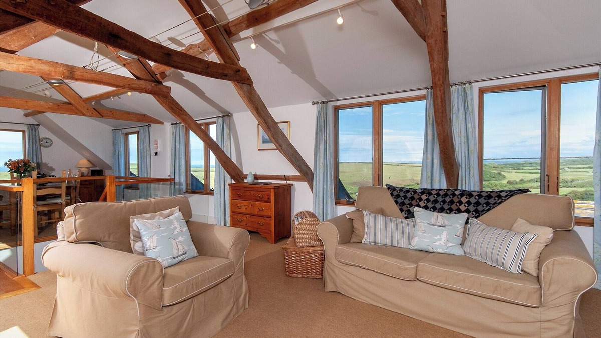 Goodwick Cottage | 2 bedroom accommodation in Strumble Head, Pembrokeshire Coast National Park