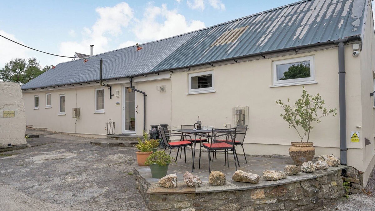 Llangeler Cottage | 2 bedroom accommodation in Saron, near Llandysul
