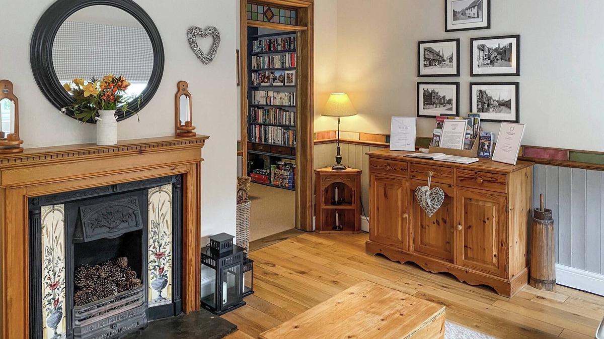 Petworth Cottage | 2 bedroom accommodation in Petworth, near Arundel