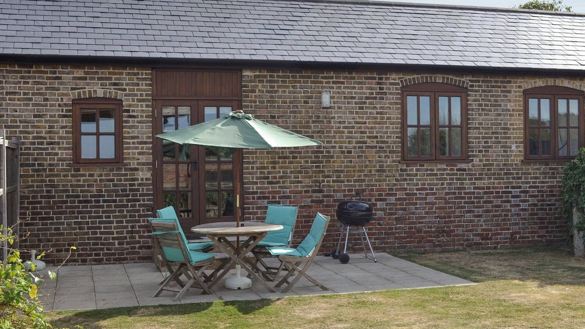 Rochester Cottage | 2 bedroom accommodation in High Halstow, near Rochester