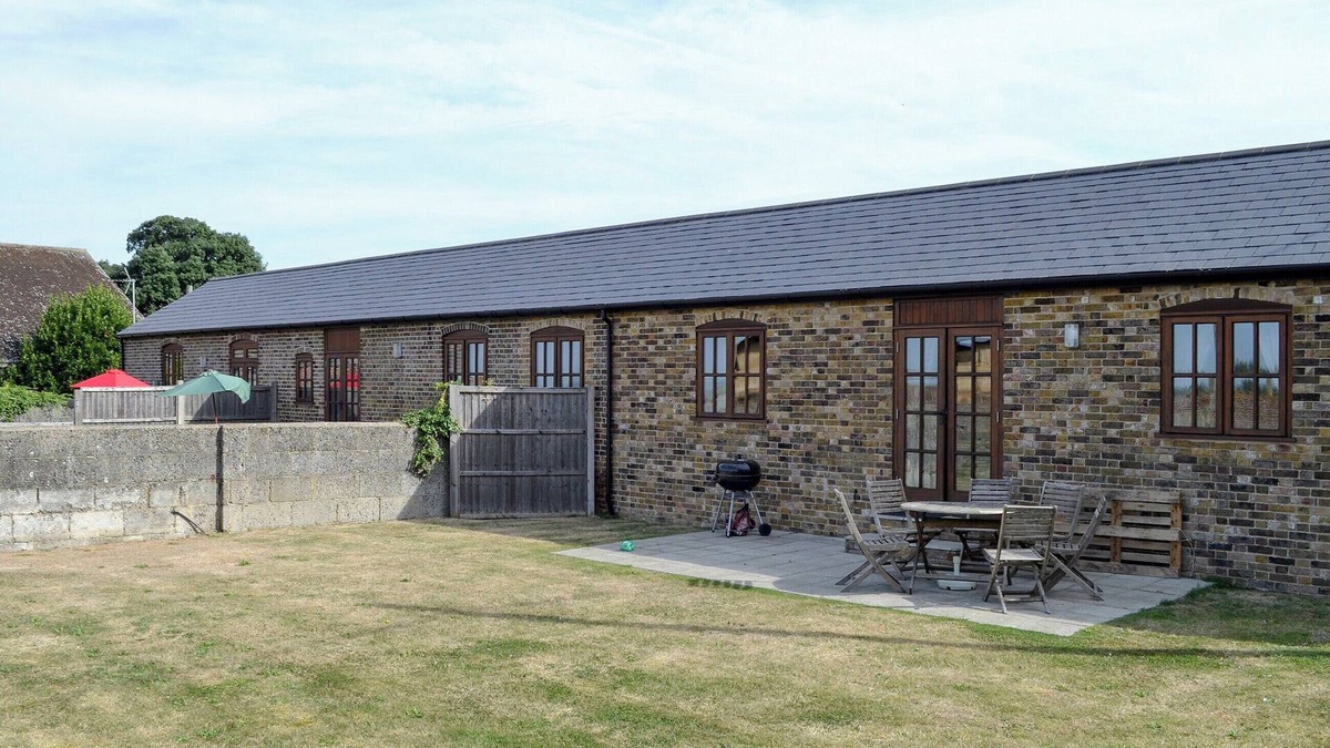 Rochester Cottage | 2 bedroom accommodation in High Halstow, near Rochester