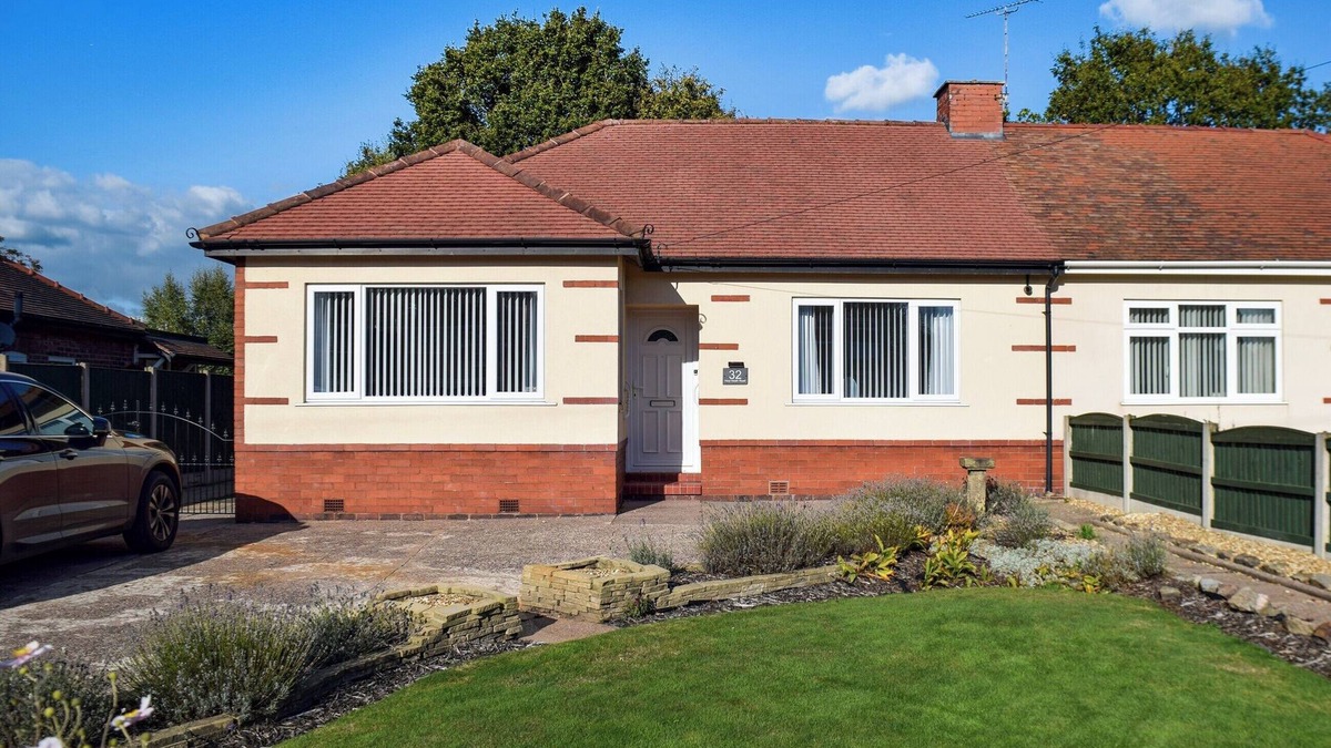 Sandbach Cottage | 2 bedroom accommodation in Sandbach