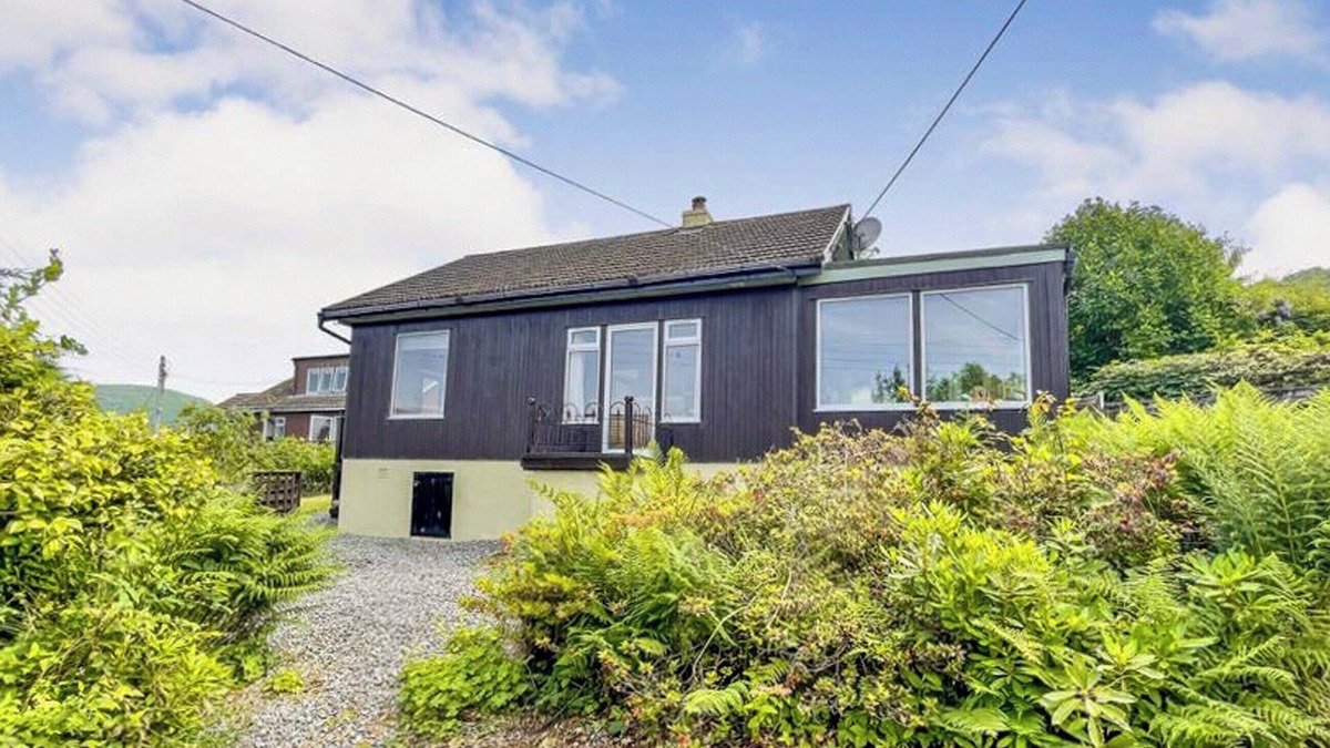 Cairndow Cottage | 2 bedroom accommodation in Strachur
