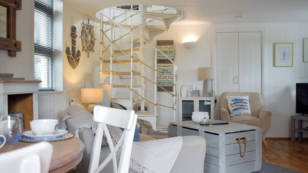 Galmpton Cottage | 2 bedroom accommodation in Churston Ferrers, near Brixham