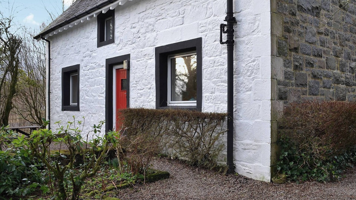 Stronmilchan Cottage | 2 bedroom accommodation in Dalmally, near Oban