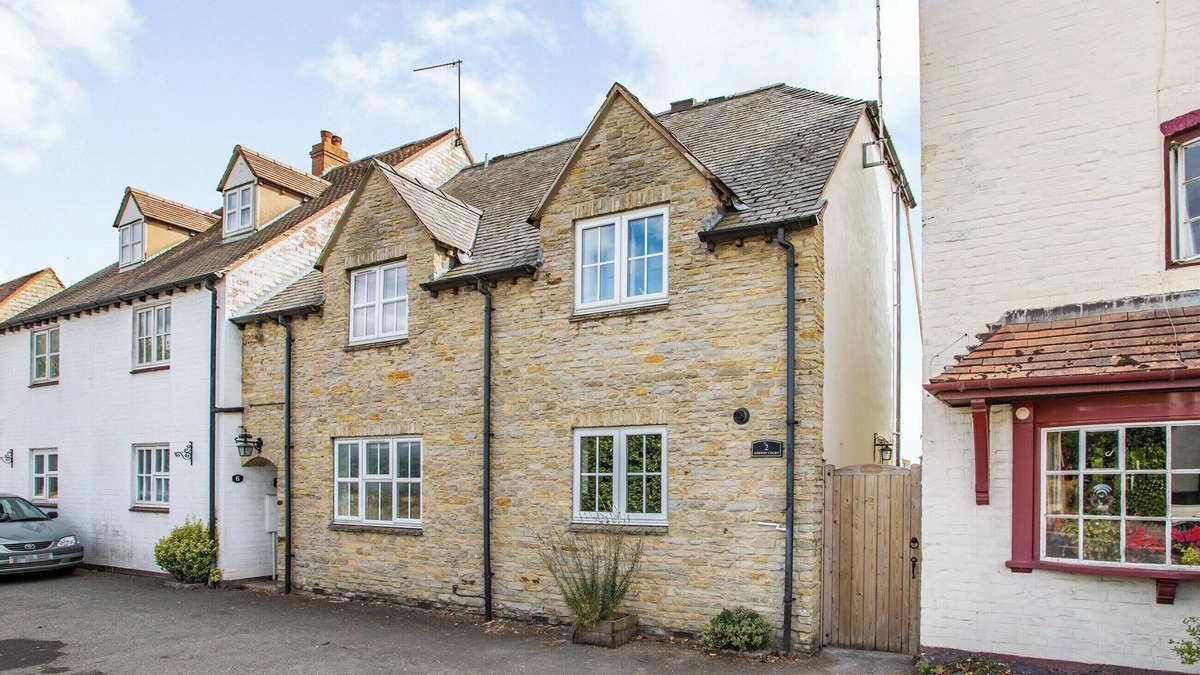 Bretforton Cottage | 2 bedroom accommodation in Evesham
