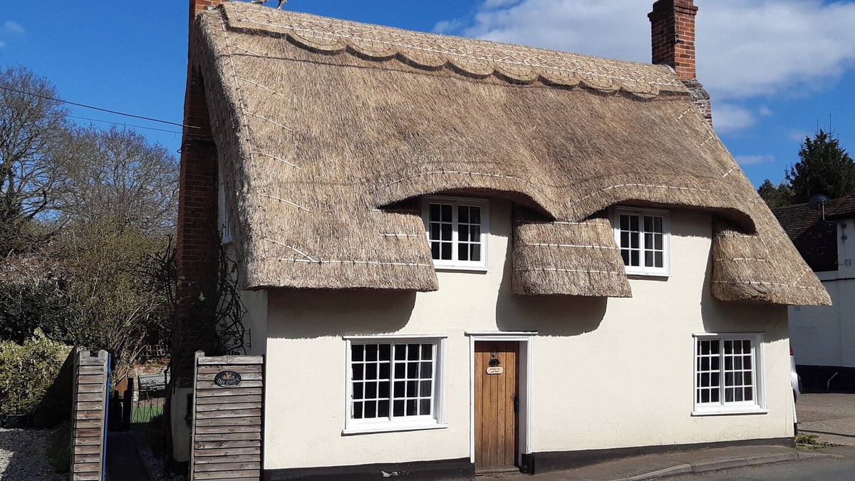 Halstead Cottage | 2 bedroom accommodation in Sible Hedingham, near Halstead