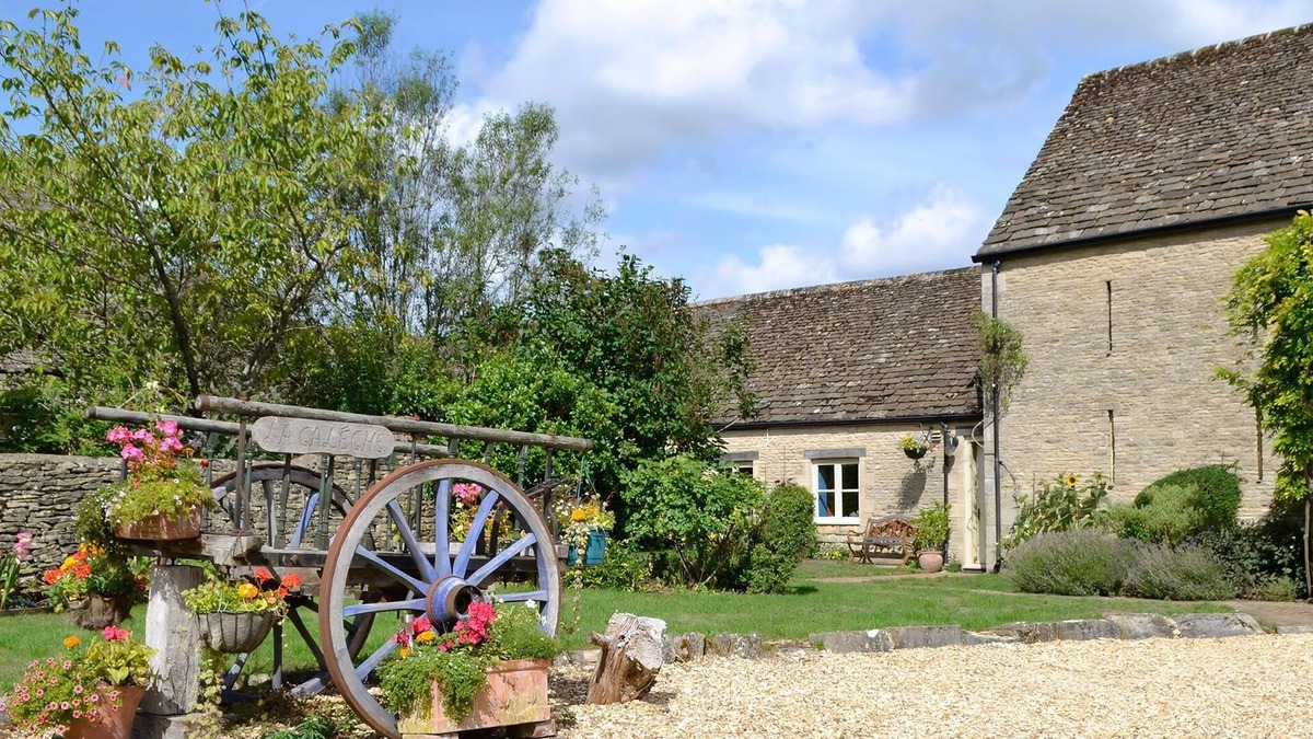Laverton Cottage | 2 bedroom accommodation in Tarlton, Cirencester