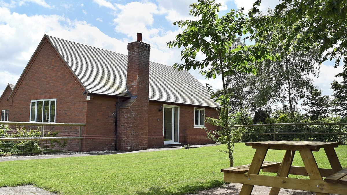Malvern Cottage | 2 bedroom accommodation in Malvern