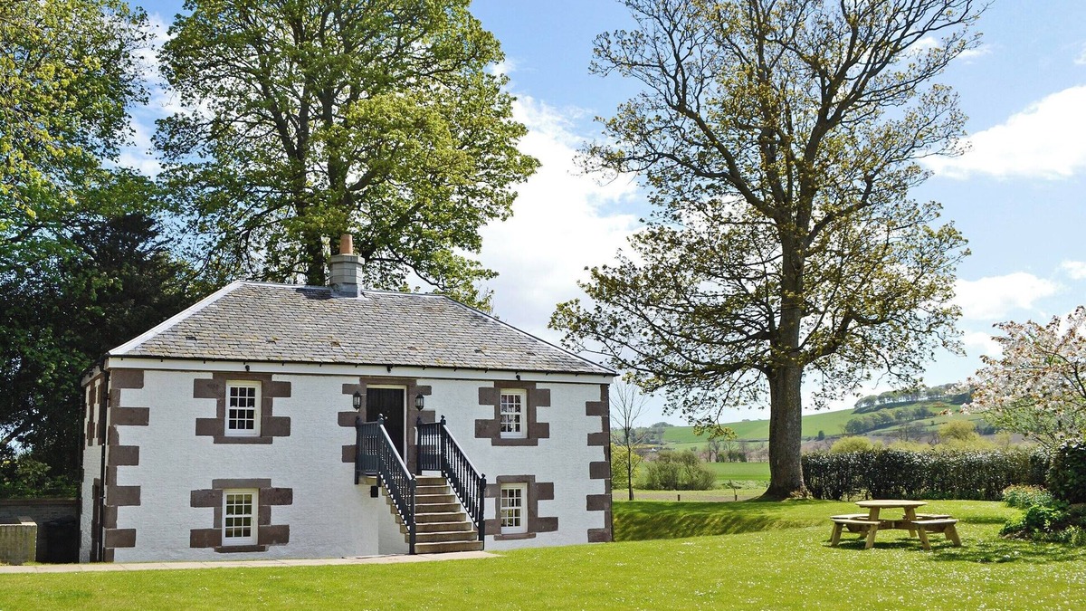 Montrose Cottage | 2 bedroom accommodation in Montrose