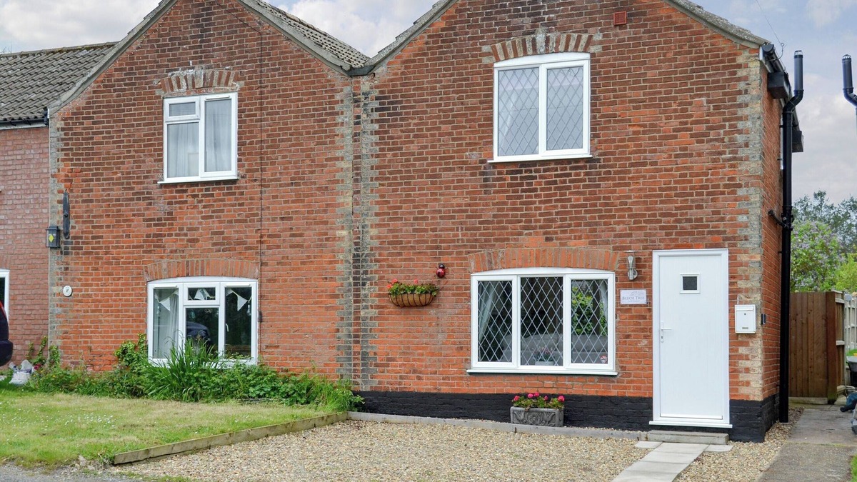 Horning Cottage | 2 bedroom accommodation in Horning, near Wroxham