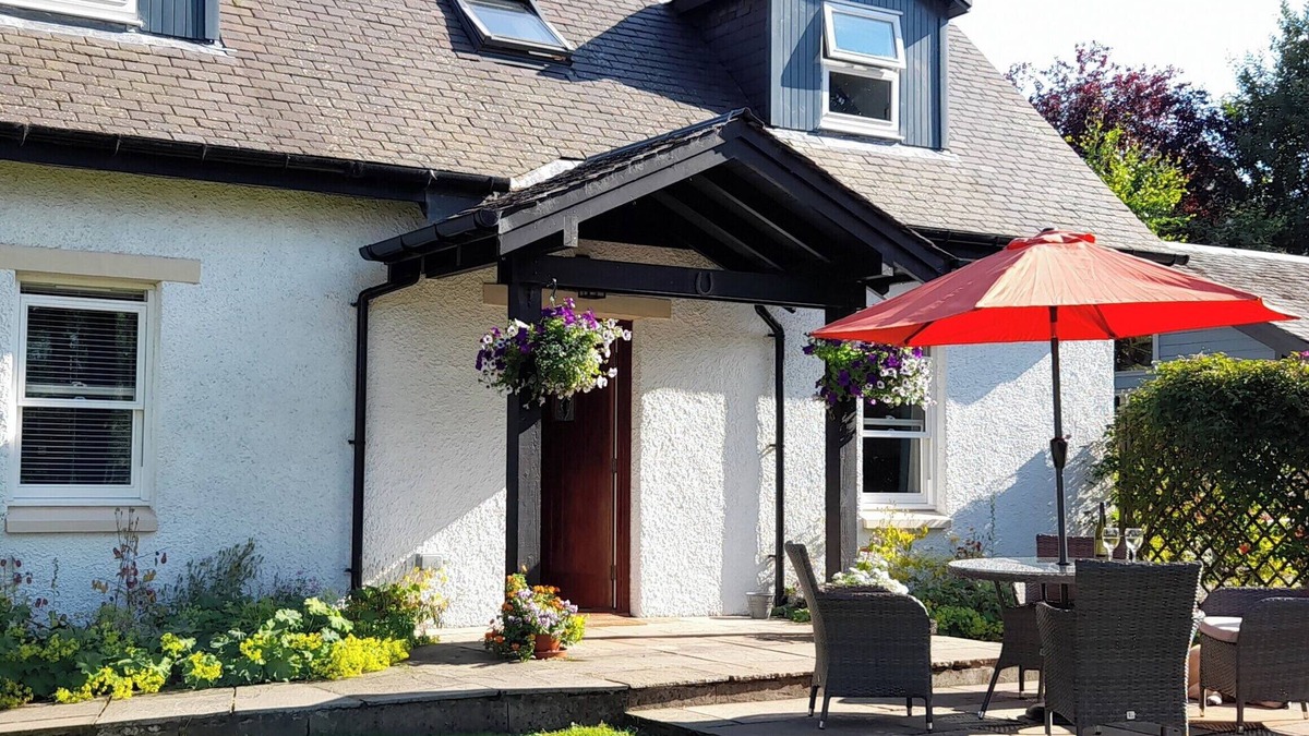Kippen Cottage | 2 bedroom accommodation in Kippen, near Stirling