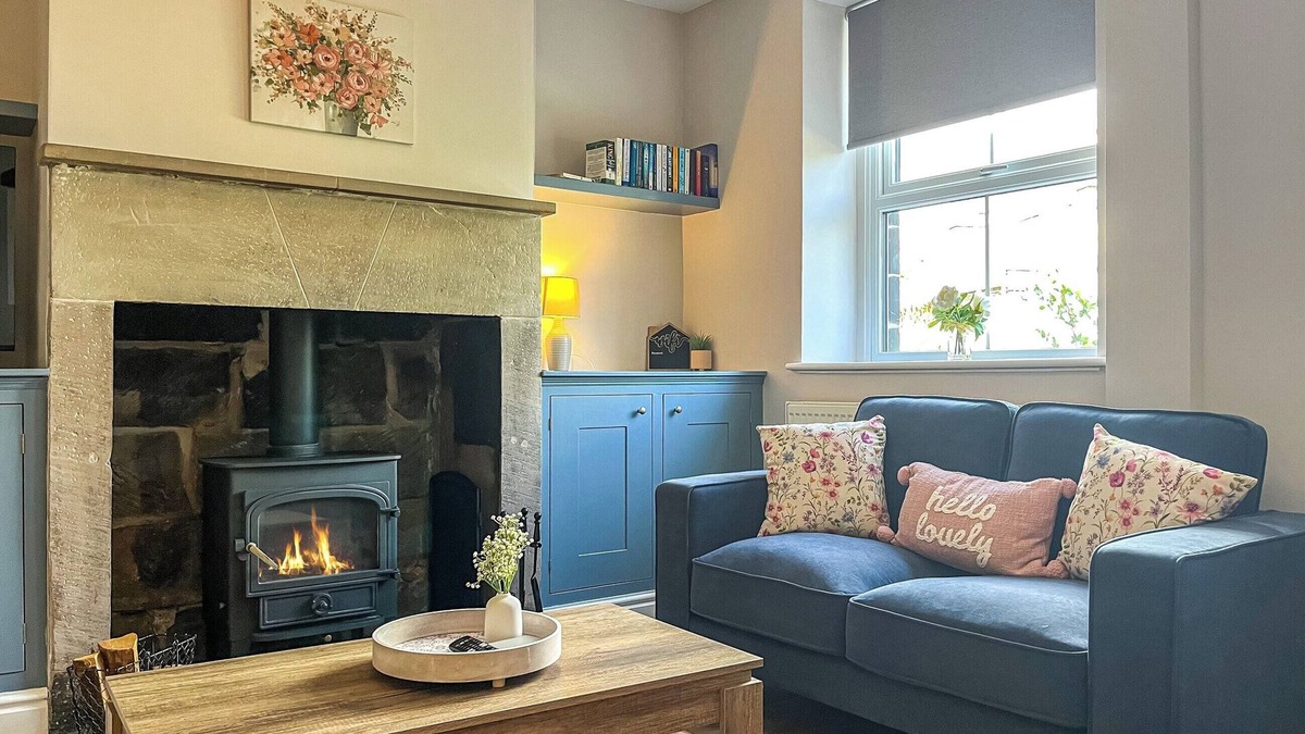 Tansley Cottage | 2 bedroom accommodation in Tansley