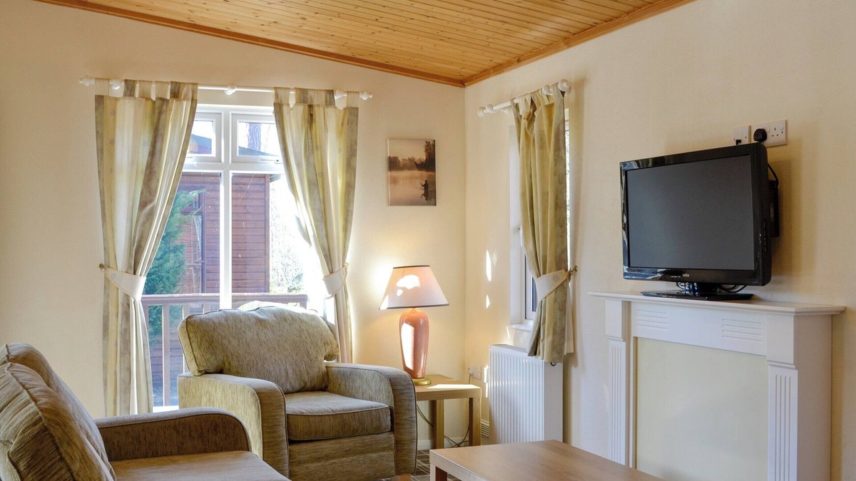 Dinnet Cottage | 2 bedroom accommodation in Dinnet, near Ballater