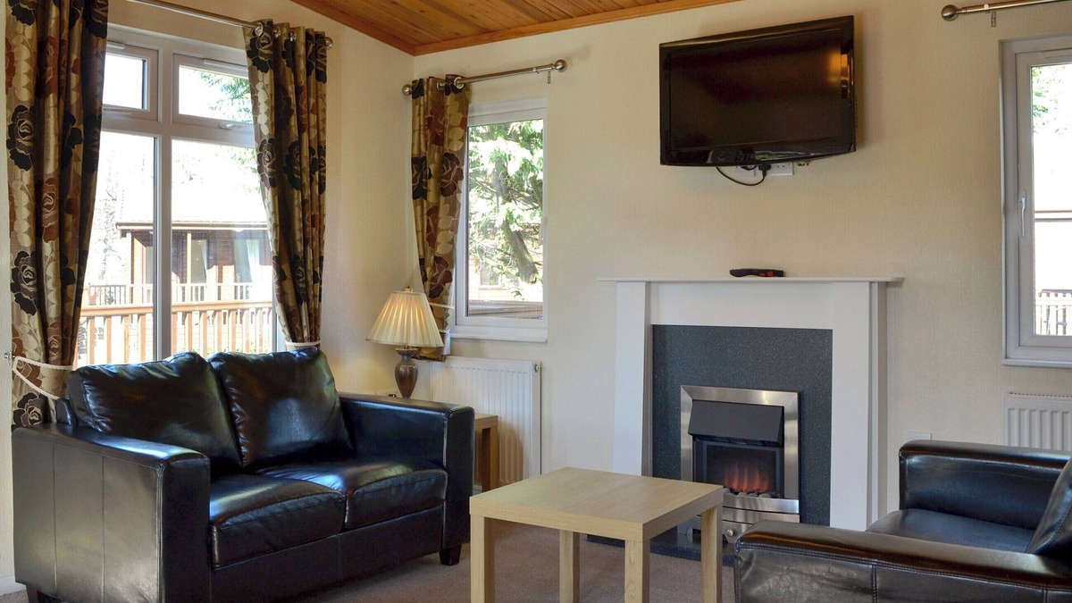 Dinnet Cottage | 2 bedroom accommodation in Dinnet, near Ballater