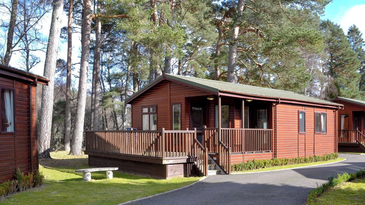 Dinnet Cottage | 2 bedroom accommodation in Dinnet, near Ballater