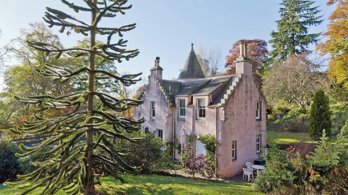Aboyne Cottage | 2 bedroom accommodation in Dess, Aboyne