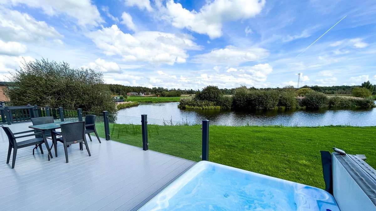 Annan Cabin | 2 bedroom accommodation in Annan