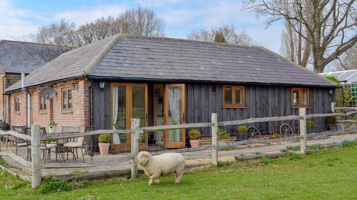 Hooe Cottage | 2 bedroom accommodation in Hooe, Battle