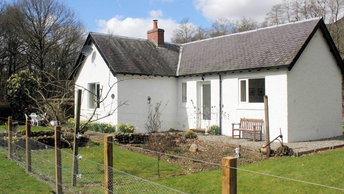 St Fillans Cottage | 2 bedroom accommodation in St Fillans, near Crieff