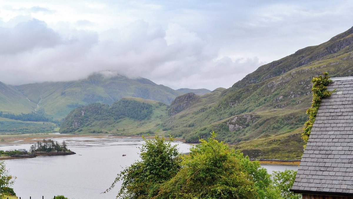Sallachy Cottage | 2 bedroom accommodation in Dornie