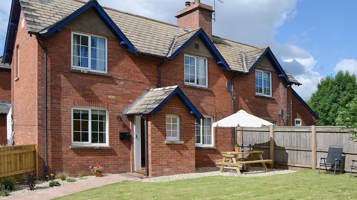Woodbury Cottage | 2 bedroom accommodation in Woodbury Salterton, near Exeter