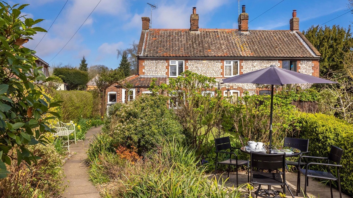 Aldborough Cottage | 2 bedroom accommodation in Gresham