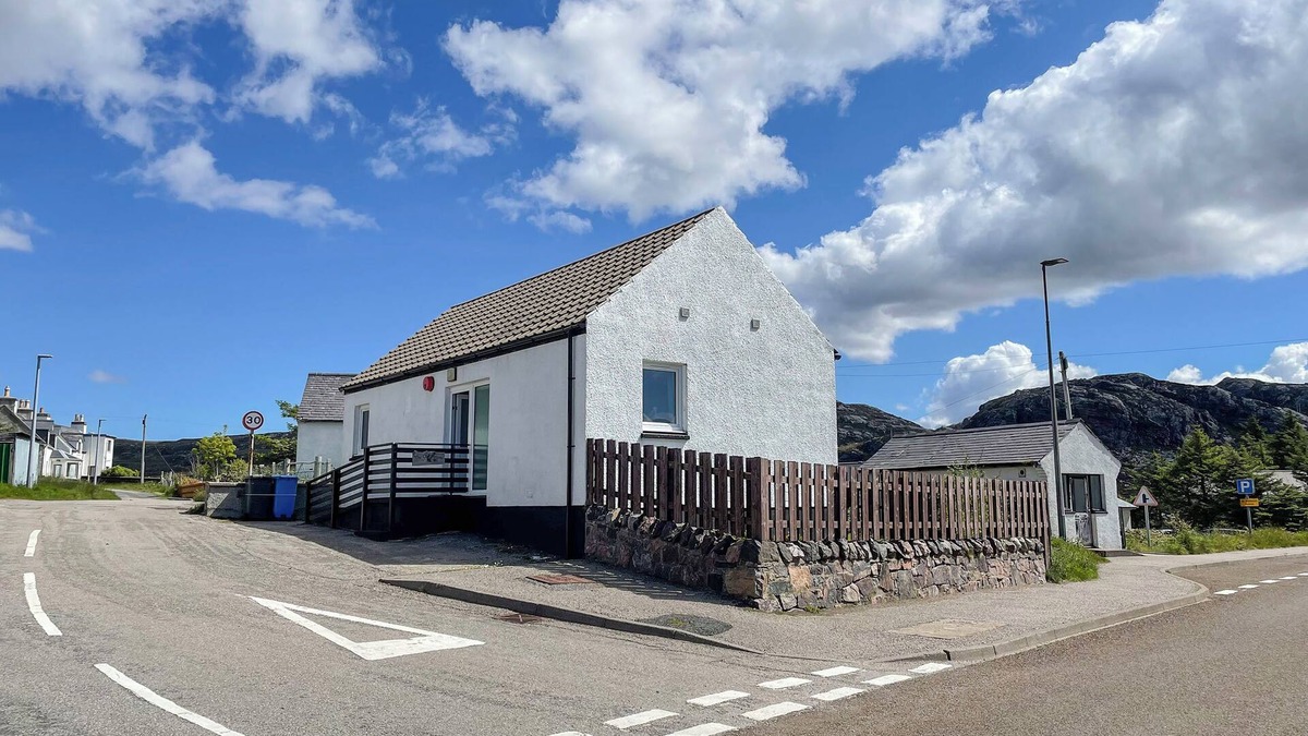 Badcall Cottage | 2 bedroom accommodation in Kinlochbervie, near Lochinver