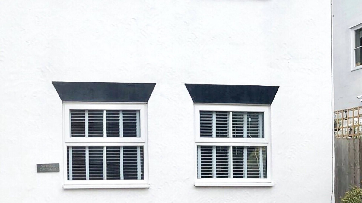 Parkgate Cottage | 2 bedroom accommodation in Neston, Wirral near Chester