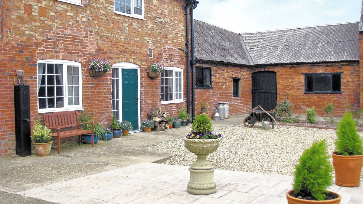 Orston Cottage | 2 bedroom accommodation in Westborough, near Newark