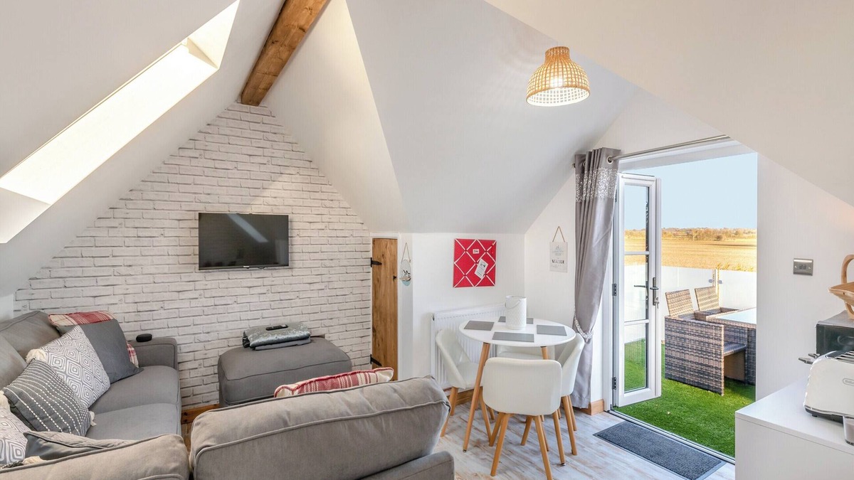 Layer Marney Cottage | 2 bedroom accommodation in Peldon