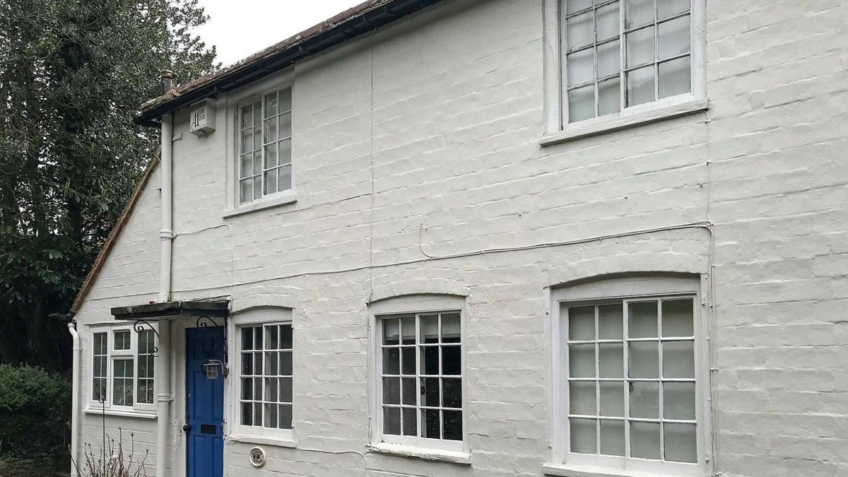 Petersfield Cottage | 2 bedroom accommodation in Sheet